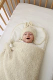 becik-niemowlecy-dla-chlopca-baranek-kremowy.webp