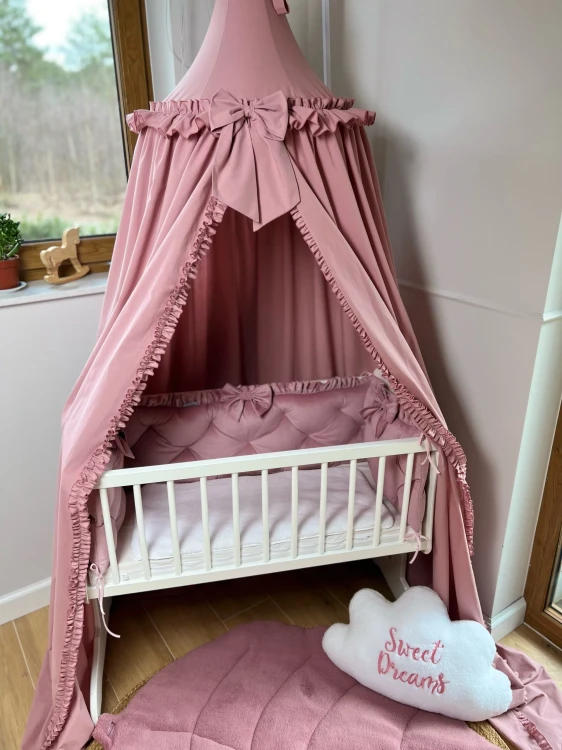 baldachim-do-lozeczka-niemowlecego.webp