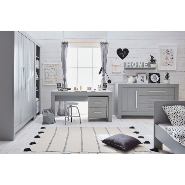 dziciecy_pokoj_w_szarych_meblach.png
