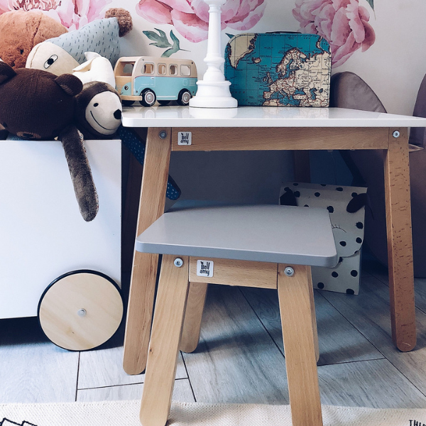 2-krzeselko-dzieciece-taboret-szare.png