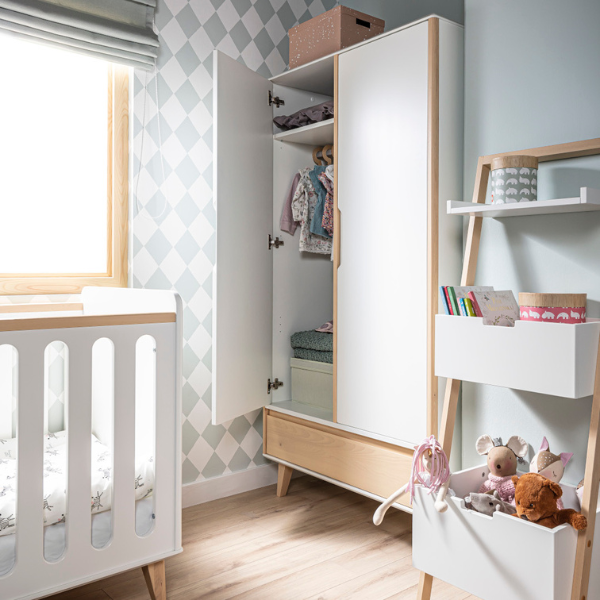 pojemna-szafa-do-pokoju-niemowlecego.png