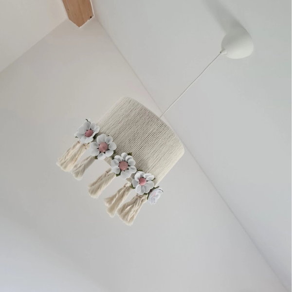 sufitowa-lampa-dziecieca-boho-kwiatki.png