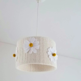 lampa-sufitowa-w-stylu-boho-w-stokrotki-dla-dziewczynki.png