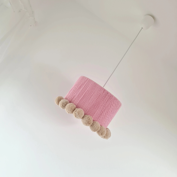 lampa-sufitowa-rozowa-dla-dziewczynki.png