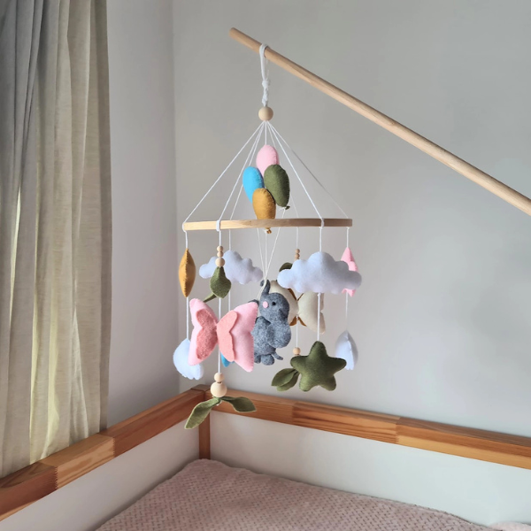 karruzela-slonik-z-balonami-do-lozeczka.png