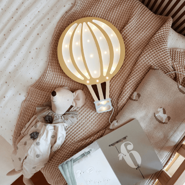 drewniana_lampka_balon_pastelowy_dziecieca_led.png