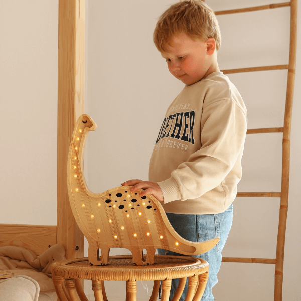 lampka_dinozaur_chlopiec_niemowle_pokoj.png