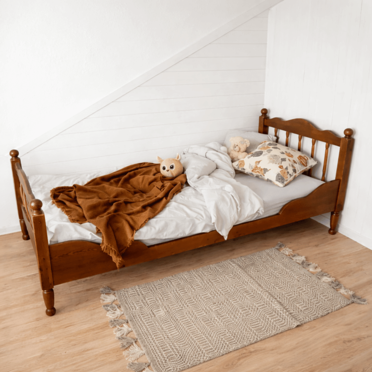 łózko_vinatge_dzieciece_sklep 2.png