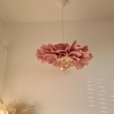 Różowa lampa wisząca Kwiat jako dekoracja pokoju dziecka