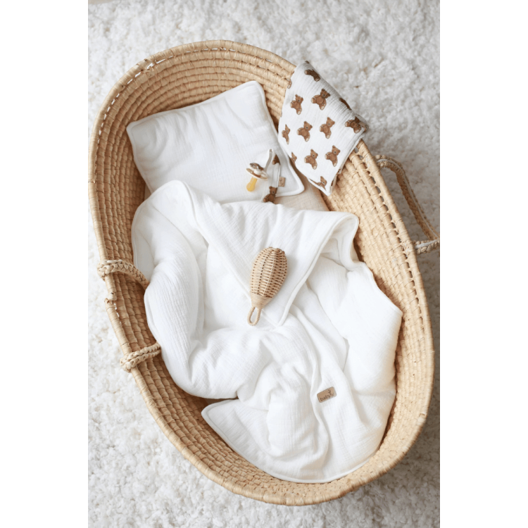 muslinowa_biala_poscial_dla_noworodka.png