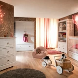 biale_mebleki_do_pokoju_noworodka.webp