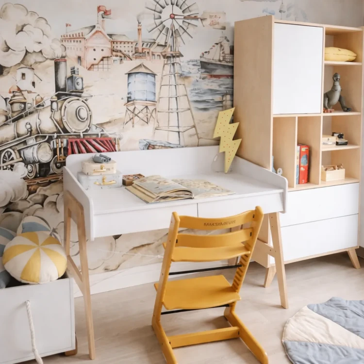 regal_i_biurko_dla_dziecka.webp
