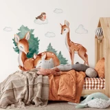naklejki-sarenki-drzewa-nascienne-lesny-motyw.webp