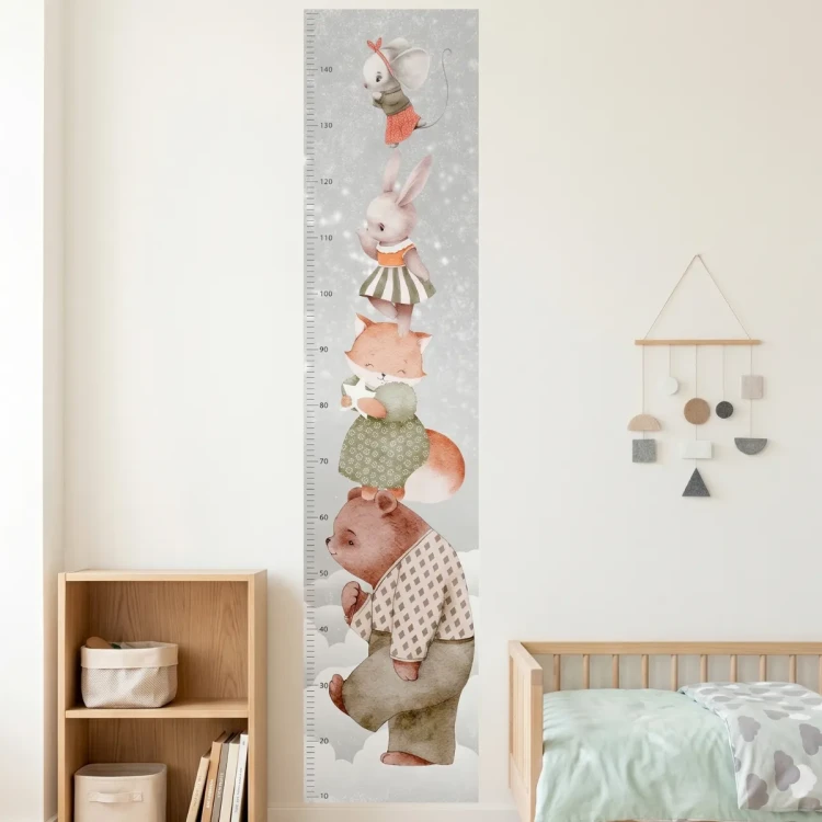 naklejka-nascienna-kraina-snow-miarka-wzrostu-dla-chlopca.webp