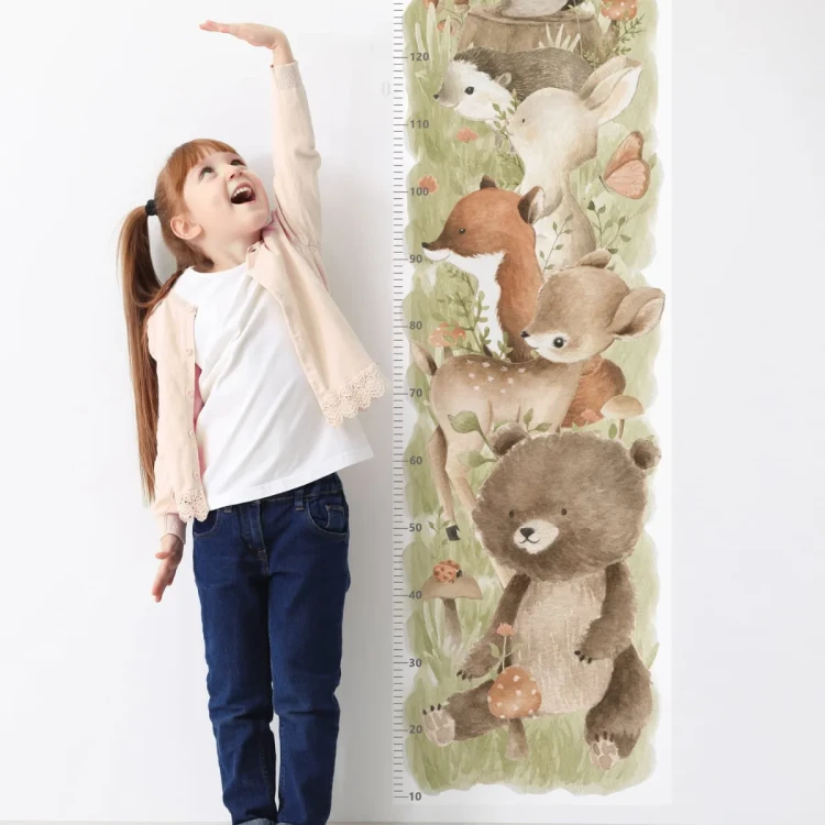 naklejka-nascienna-miarka-wzrostu-little-one-do-pokoju-dziewczynki.webp