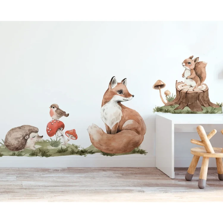 naklejka-nascienna-buddies-lis-do-pokoju-chlopca.webp
