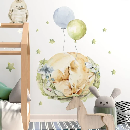 naklejka-nascienna-morning-lis-do-pokoju-dziecka.webp