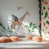 naklejka-nascienna-safari-zyrafa-do-pokoju-niemowlaka.webp