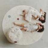 dywan-uklad-sloneczny-astronauta.webp