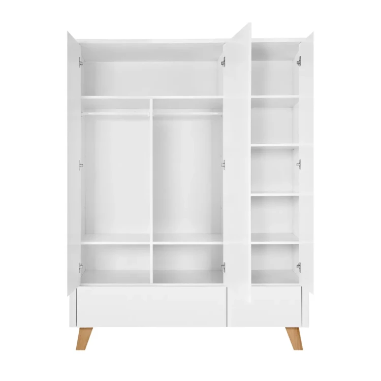 biala-szafa-3-drzwiowa-srodek.webp