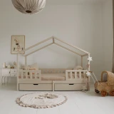 Łóżko domek Miyo w aranżacji pokoju dziecka w stylu boho