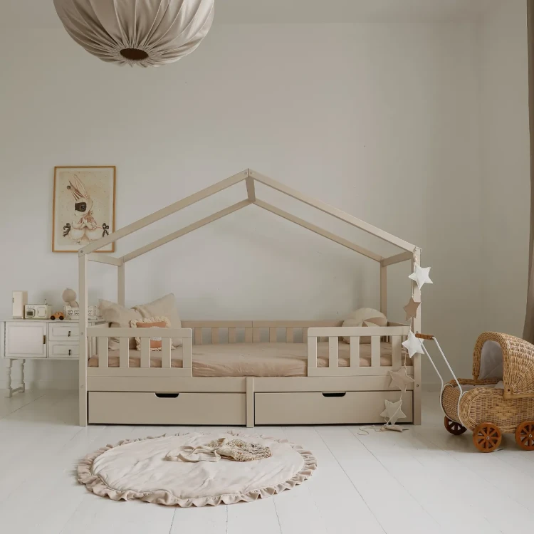 Łóżko domek Miyo w aranżacji pokoju dziecka w stylu boho