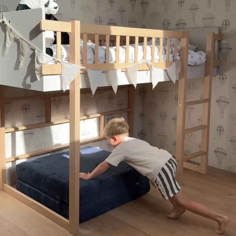 Łóżko antresola BASIC z drabinką w aranżacji pokoju