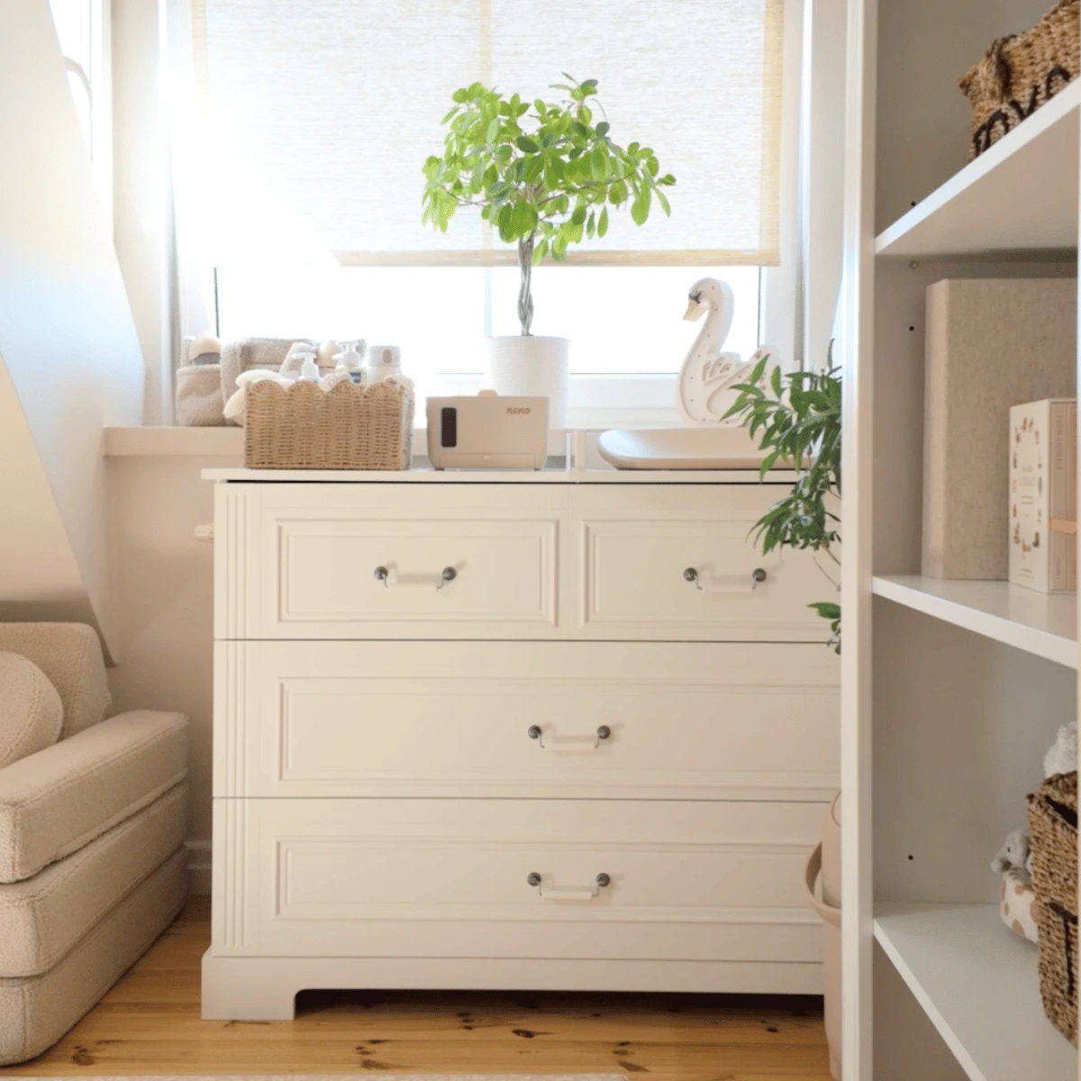 Komoda dziecięca 120 cm wymiary szeroka komoda Bellamy Ines