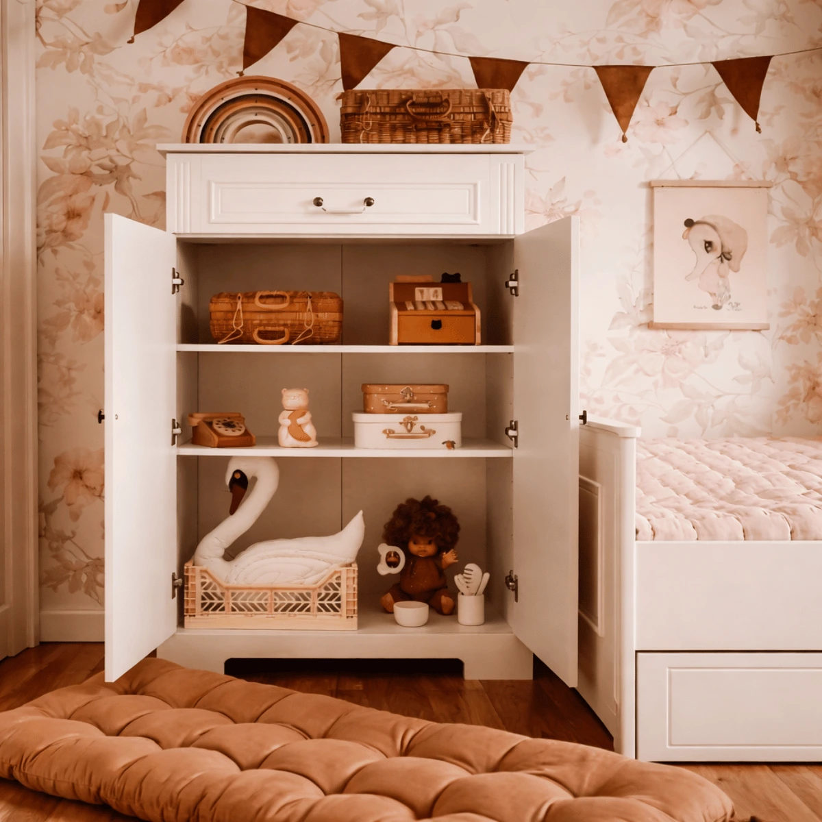 Komoda biała dziecięca Bellamy Ines aranżacja pokoju dziecka