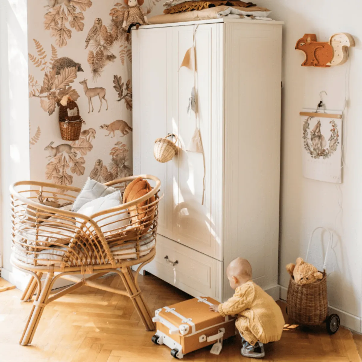 Biała szafa dziecięca 2-drzwiowa Bellamy Ines White 180 cm do pokoju dziecka