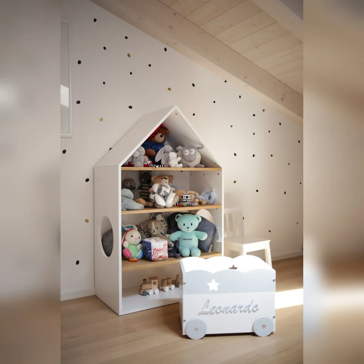 Regał dziecięcy domek Bellamy Nomi na zabawki i książki