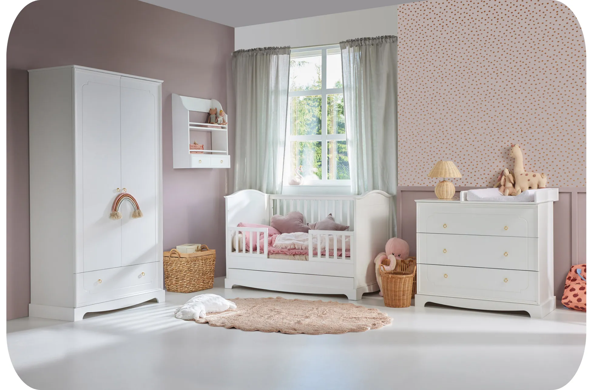 Meble dziecięce Bellamy Royal białe – aranżacja pokoju niemowlęcia