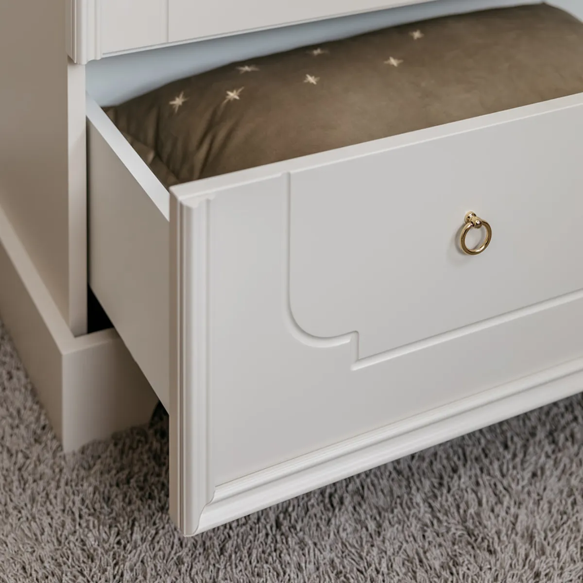 detal szafy dziecięcej Bellamy Royal Latte