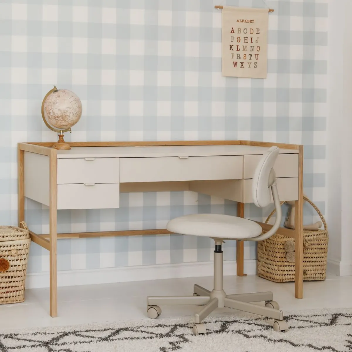 biurko do nauki dla dziecka Versa latte