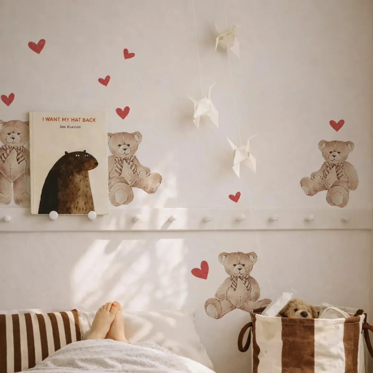 naklejki ścienne Teddy bears hearts red misie i czerwone serduszka do pokoju dziecka