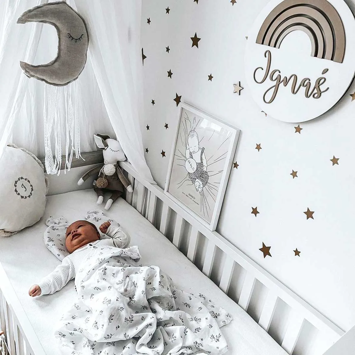 naklejki ścienne Miniset Stars Gold złote gwiazdki do pokoju dziecka i nastolatki