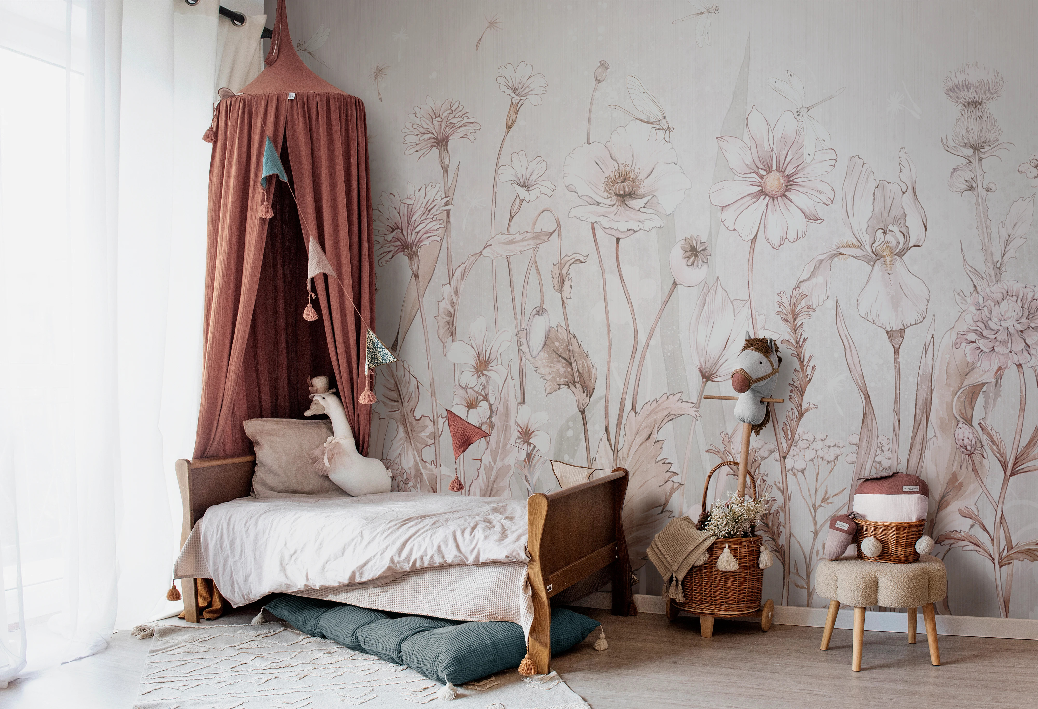 biała tapeta w polne kwiaty Spring Joy White do pokoju dziewczynki