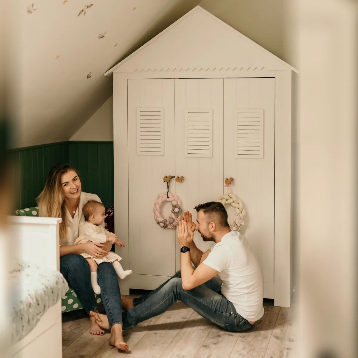 Szafa 3-drzwiowa Pinio Marsylia biała do pokoju dziecka