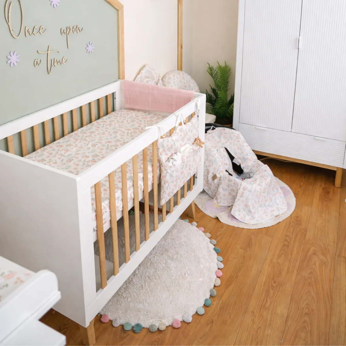 Łóżeczko 120x60 PINIO MILOO białe do pokoju dziecka