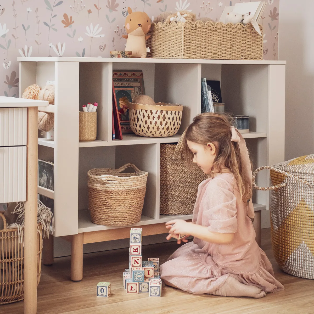 Regał niski PINIO MILOO szampański do pokoju dziecka