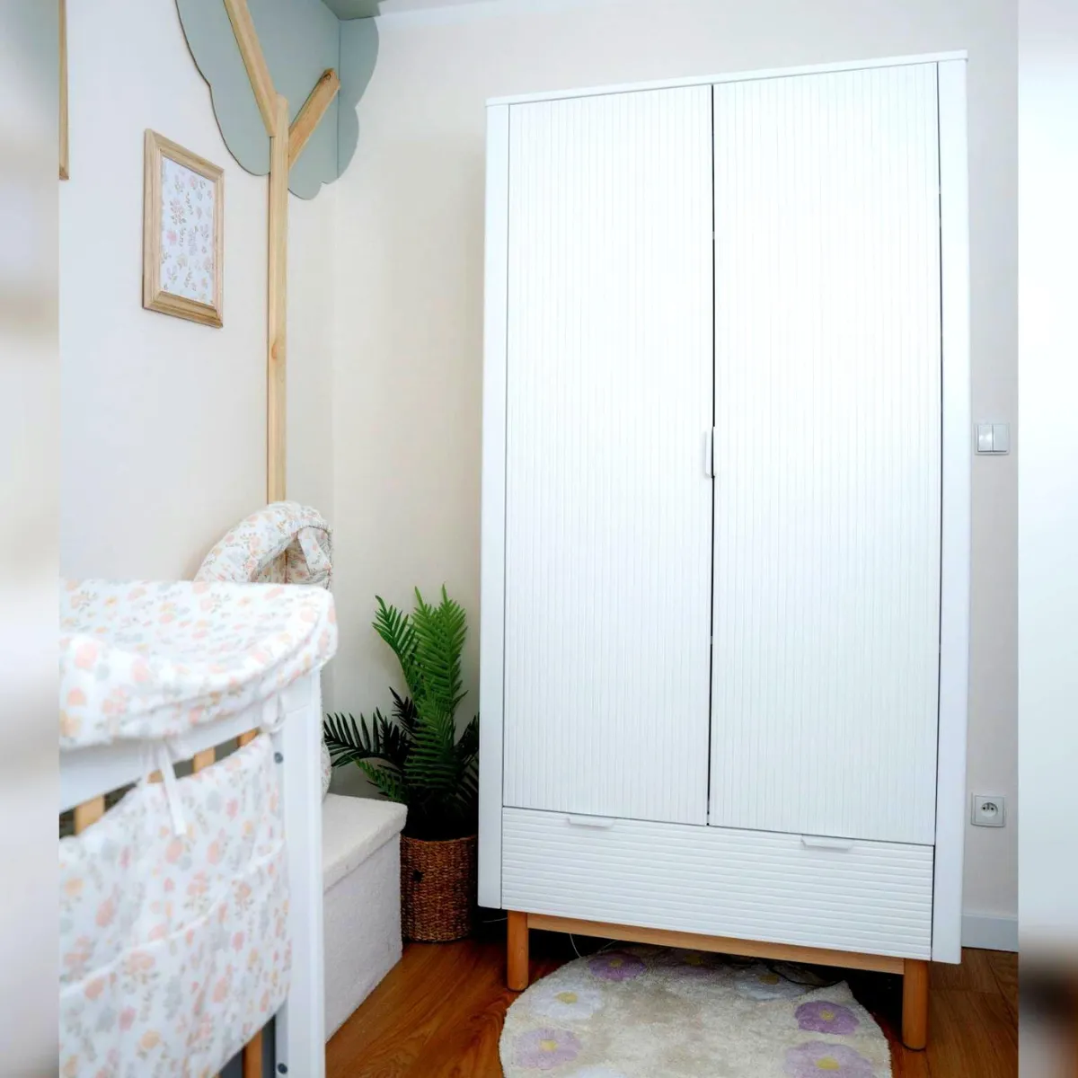 Szafa dziecięca 2 drzwiowa biała PINIO MILOO do pokoju dziecka na ubrania