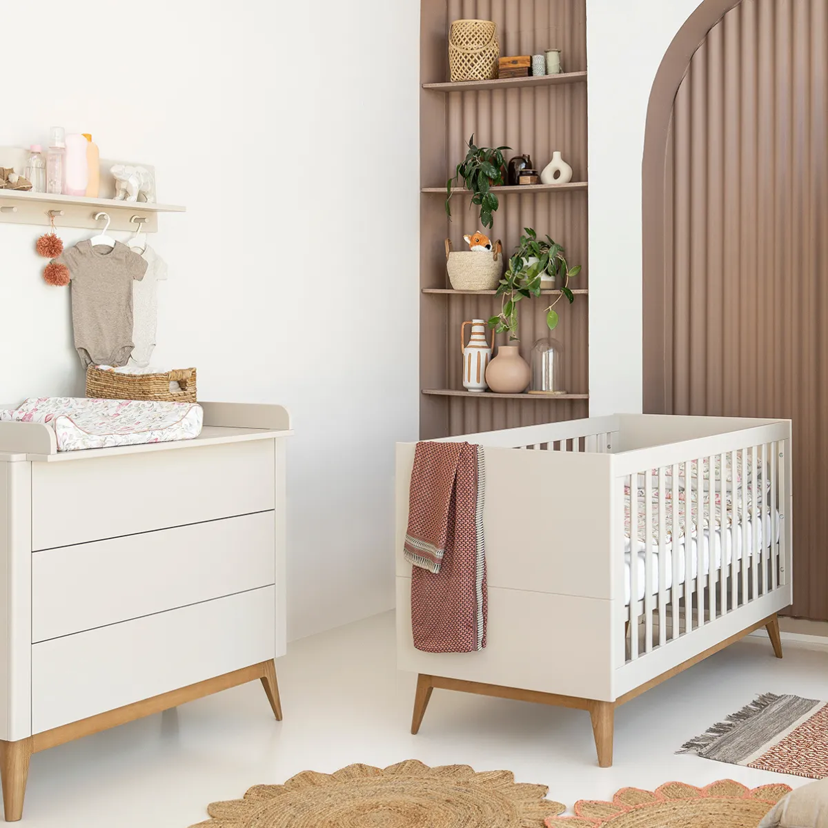 Łóżeczko Pinio Seth 70x140 do pokoju dziecka