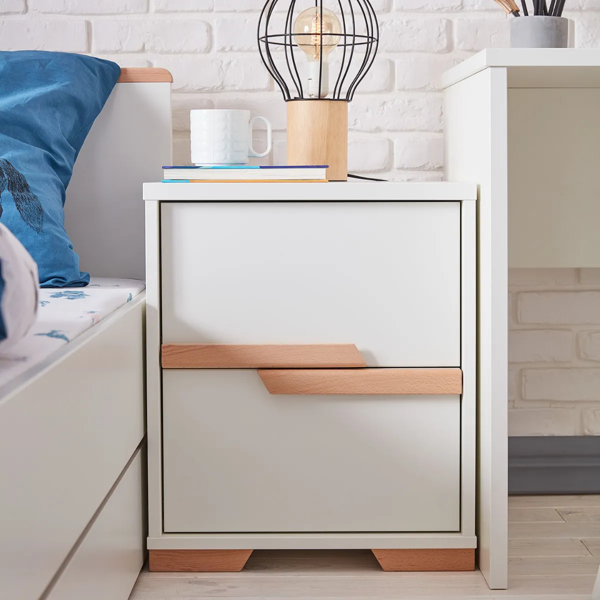 Kontener do biurka Pinio Snap i szafka nocna do pokoju dziecka