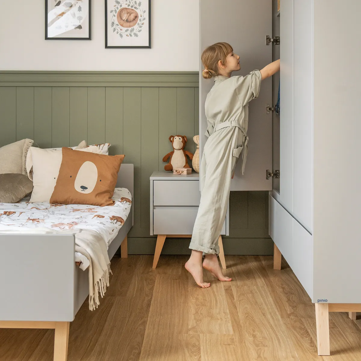 Wnętrze szafy PINIO SWING szarej