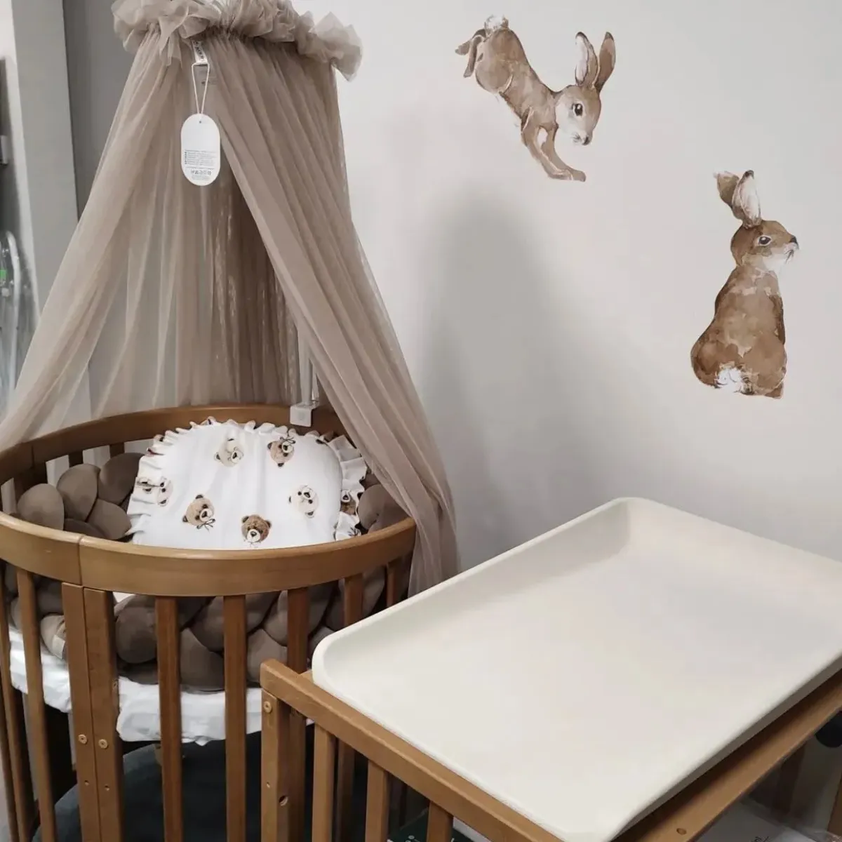 Wymiary i materiały beżowego przewijaka Small All