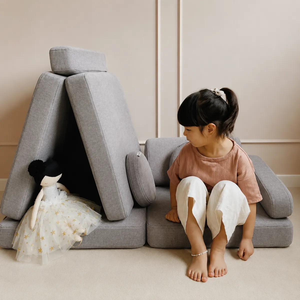 Sofa SHAPPY Mini Ultra Plush ciemnoszara do pokoju dziecka