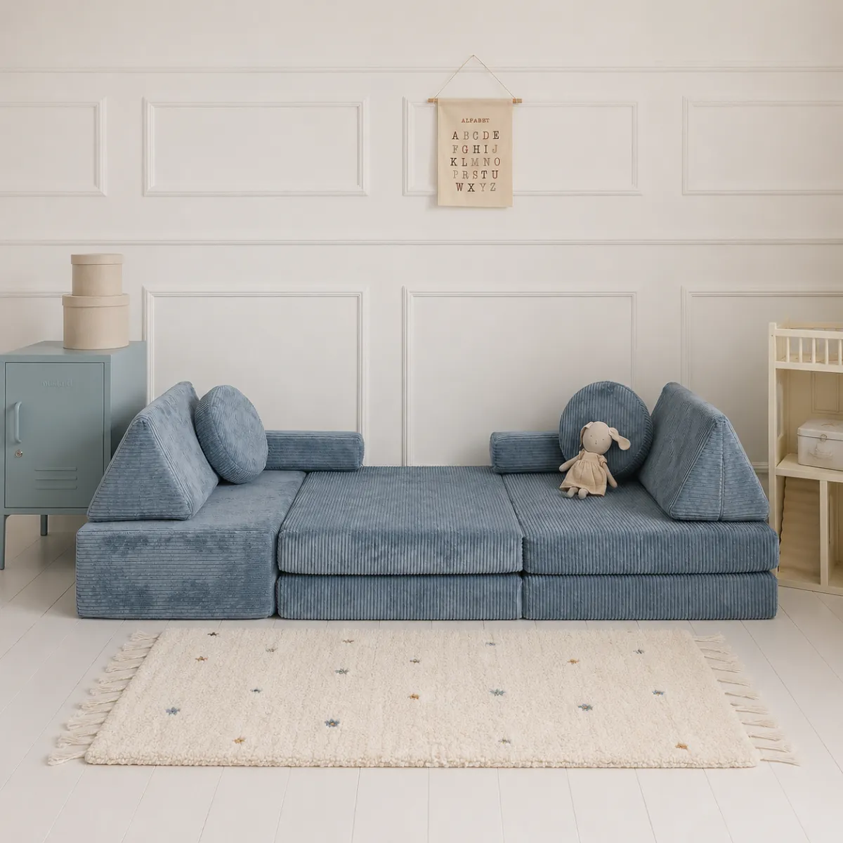 Sofa SHAPPY sztruks niebieska w showroomie FUMIO Warszawa